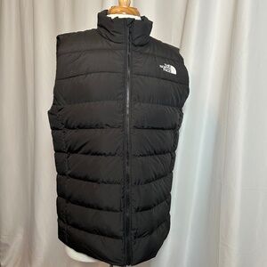 MEN'S THE NORTH FACE BLACK ACONCAGUA 3 VEST - SIZE MEDIUM